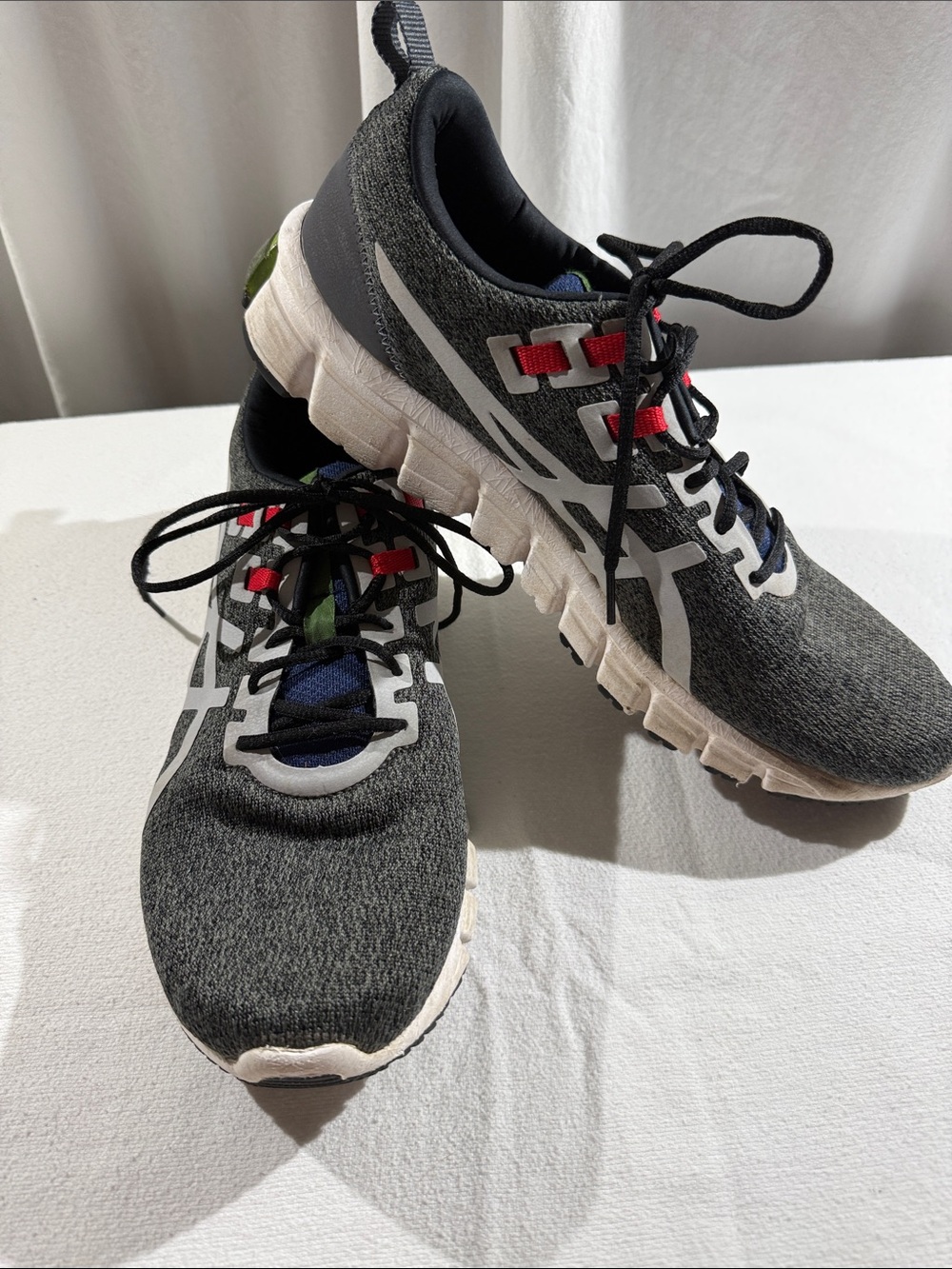 Asics Men's Sneakers in Black, Red and Gray